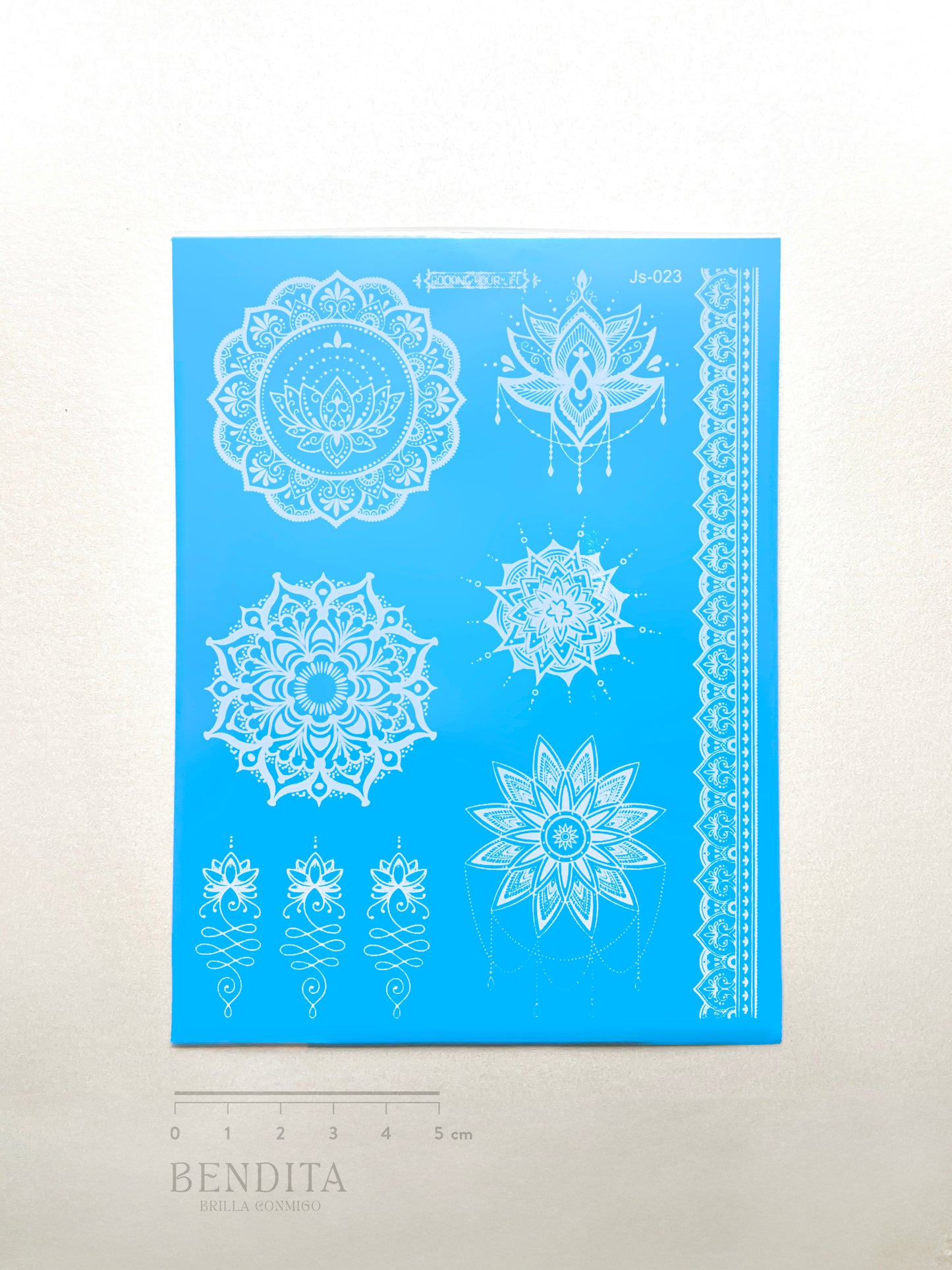 Mandalas en Tinta Blanca