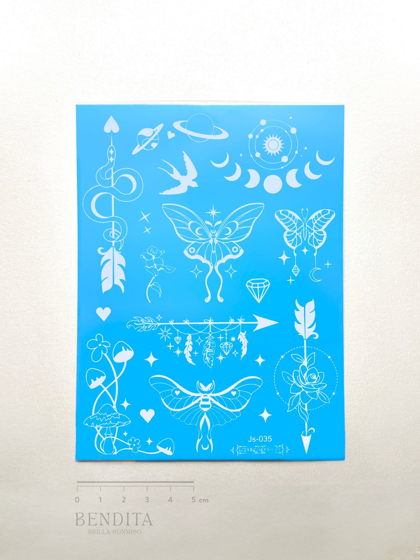 Mariposas, Lunas y Flechas en Tinta Blanca