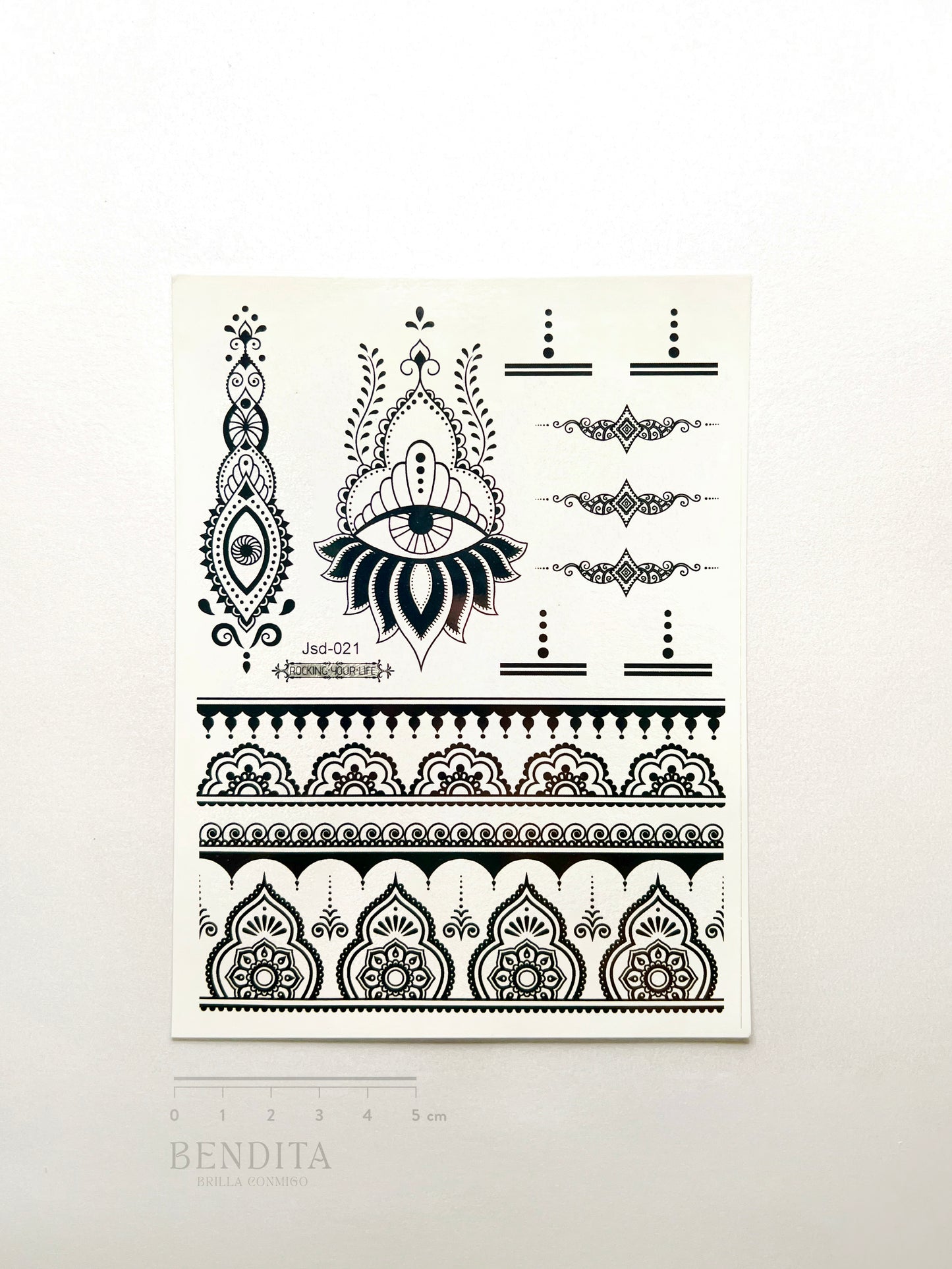 Encajes en Tinta Negra