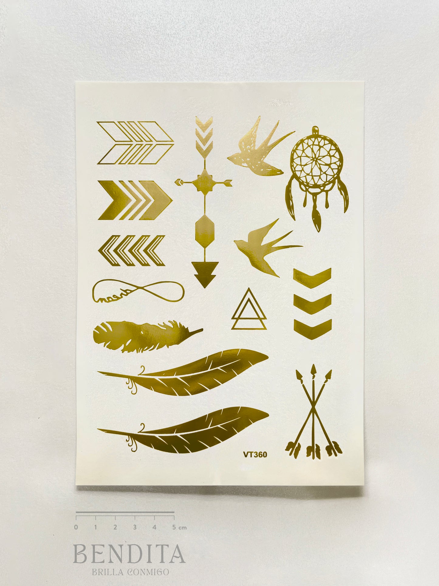 Plumas, Aves, Flechas y Atrapasueños en dorado