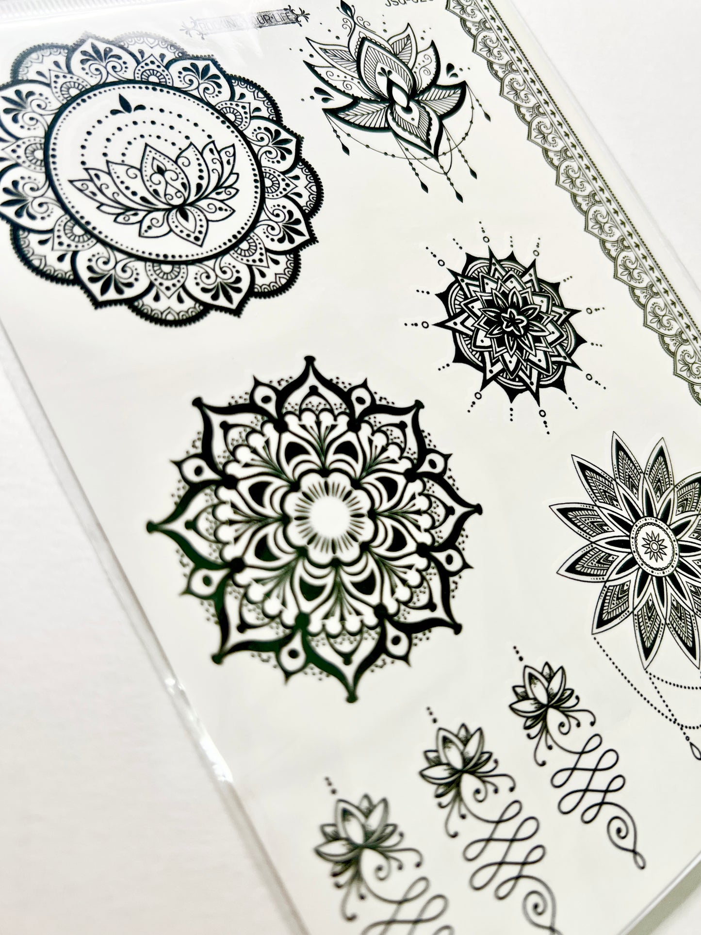 Mandalas en Tinta Negra