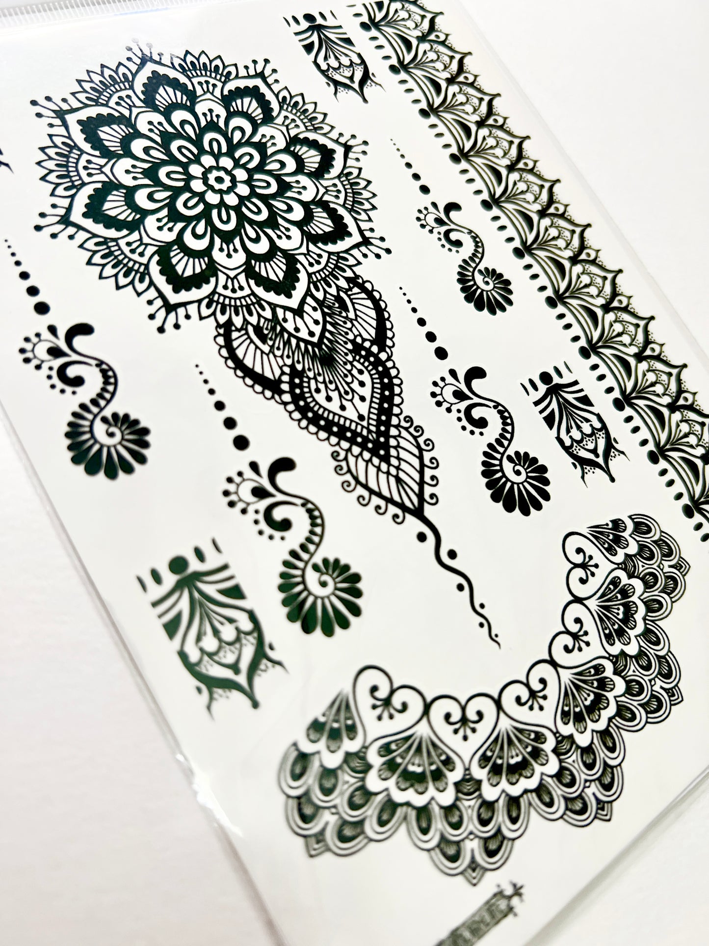 Mandalas en Tinta Negra