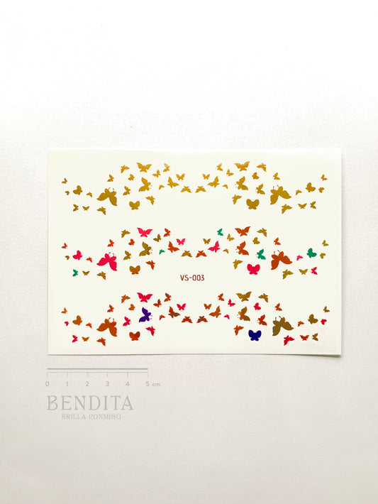 Mariposas doradas y de colores