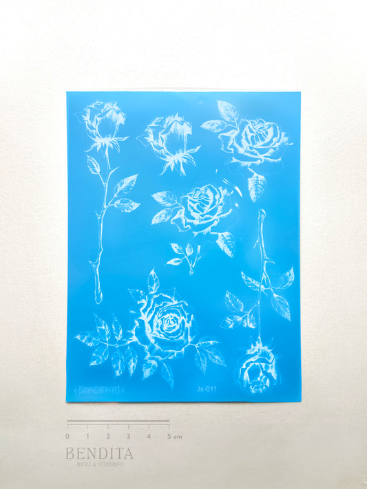 Rosas en Tinta Blanca
