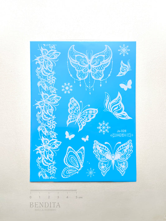 Mariposas en Tinta Blanca