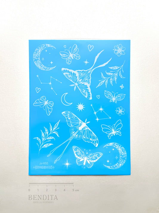 Lunas, Polillas, Estrellas y Ramas en Tinta Blanca