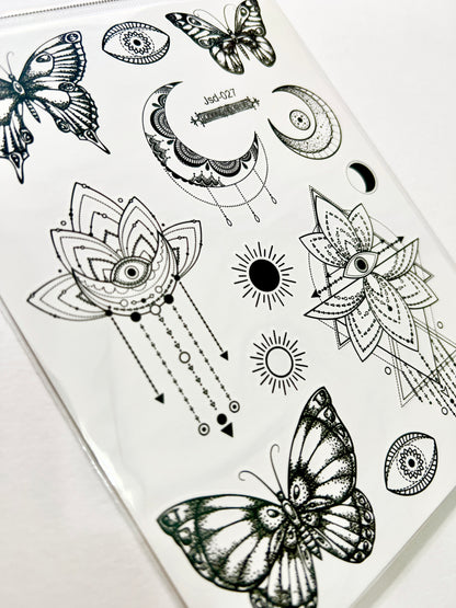 Mariposas y Lunas en Tinta Negra